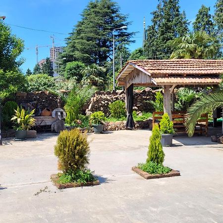 Guesthouse Gocha Beridze Μπατούμι Εξωτερικό φωτογραφία