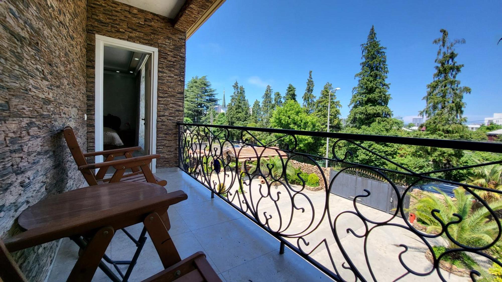 Guesthouse Gocha Beridze Μπατούμι Εξωτερικό φωτογραφία
